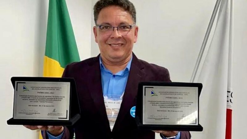 Conexão Parlamento e aplicativo da Escola da Assembleia recebem prêmio nacional em MG