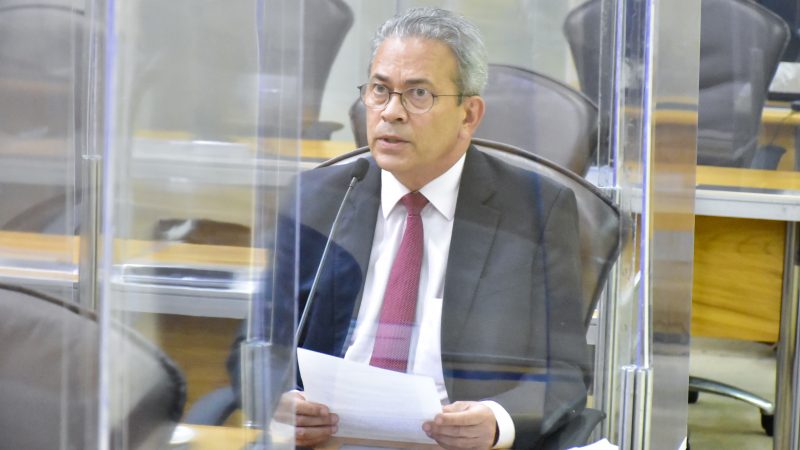 Hermano Morais diz reconhecer esforço do Governo do RN em cumprir com seus compromissos
