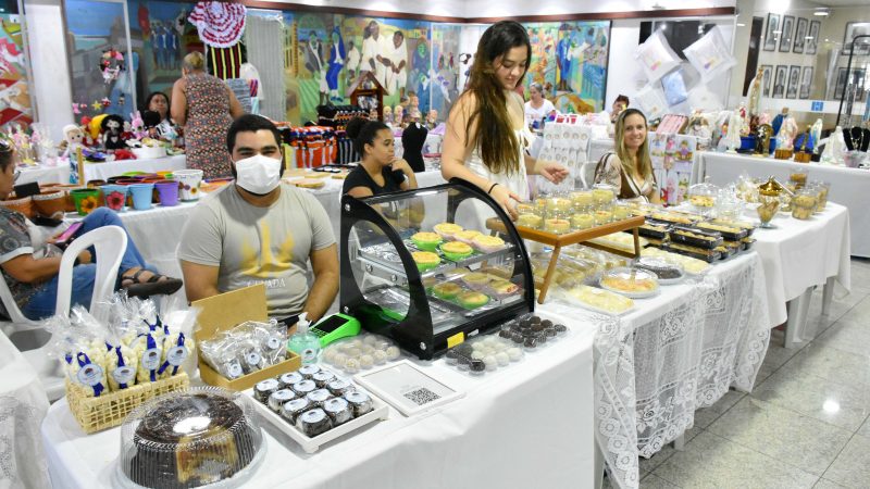 Feirinha de Artesanato retorna ao Salão Nobre com exuberância e variedade
