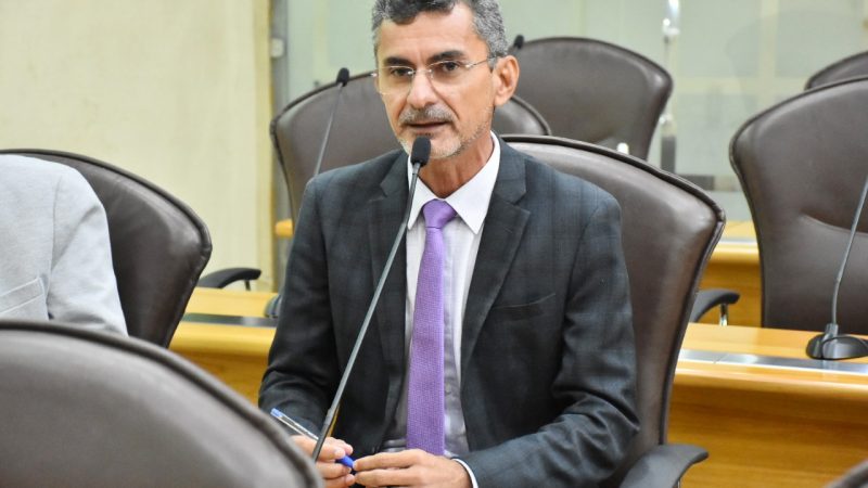 Francisco do PT destaca quitação total de salários atrasados do governo passado