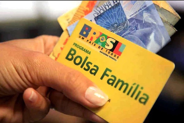 Governo não retomará pagamento do 13° do Bolsa Família, diz ministério