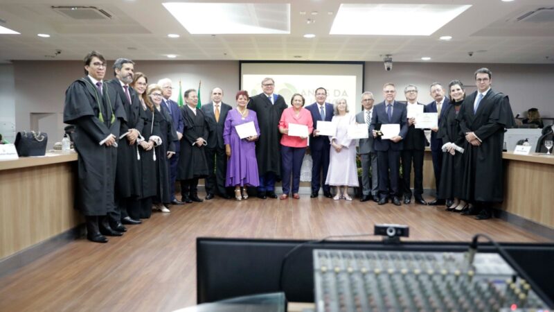 Governadora do RN recebe Medalha do “Mérito Eleitoral Tavares de Lyra”