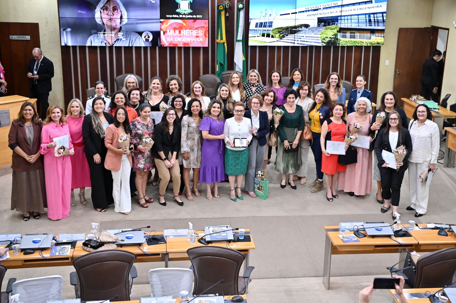 Sessão solene no Legislativo celebra Dia Internacional das Mulheres na Engenharia
