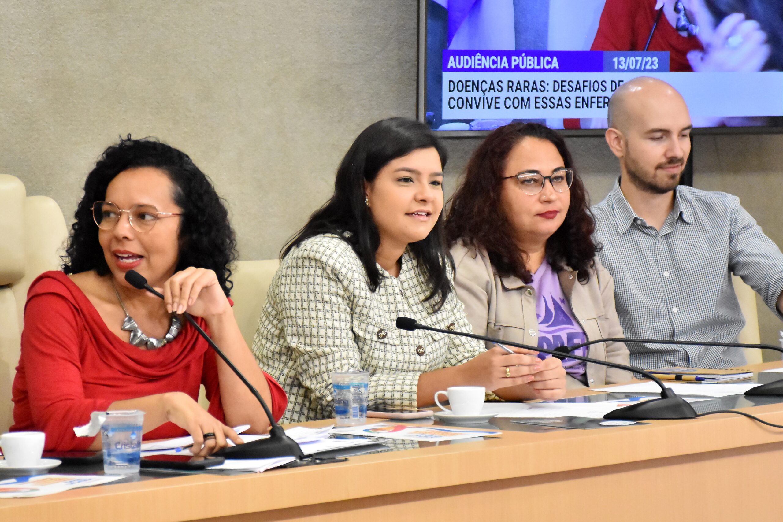 Audiência discute doenças raras e quer semana fixa no ano para debater tema