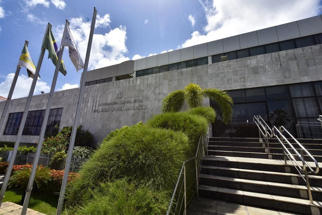 Assembleia Legislativa se solidariza com familiares de aluno vítima da violência na escola