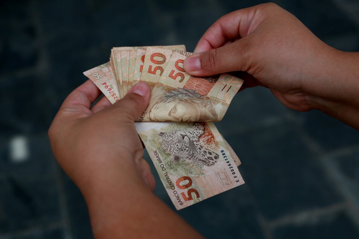 Dois terços dos brasileiros não tem nenhuma reserva financeira