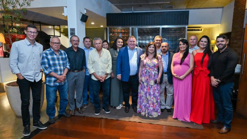 Dr. Bernardo recebe a placa de Parlamentar do Ano de 2023 da Assembleia Legislativa do RN