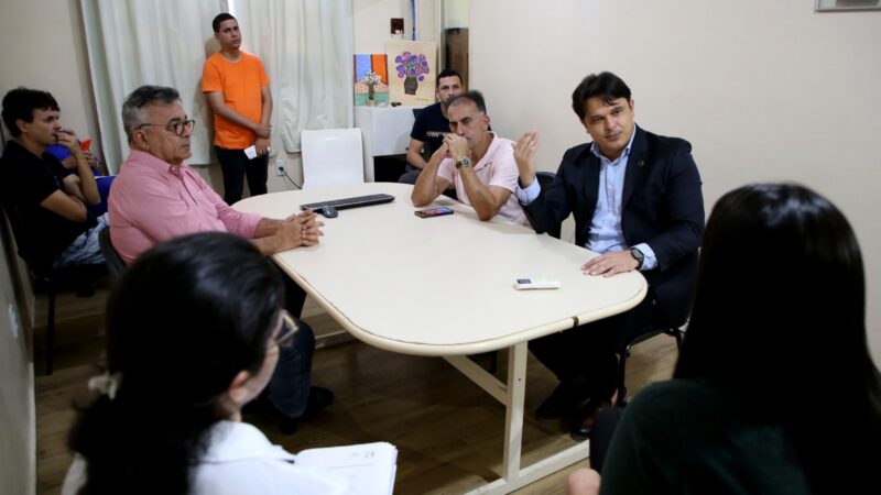 Complexo de Saúde Professor Severino Lopes recebe visita da Comissão de Saúde