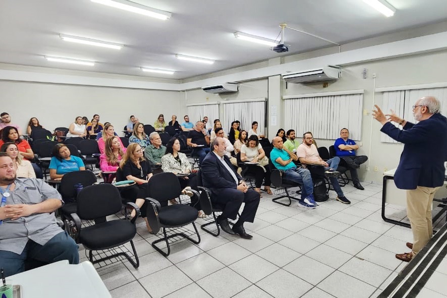 Escola da Assembleia inicia curso de IA generativa com aula sobre Inovação e Inclusão