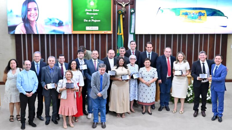 Professores são homenageados em solenidade na Assembleia Legislativa