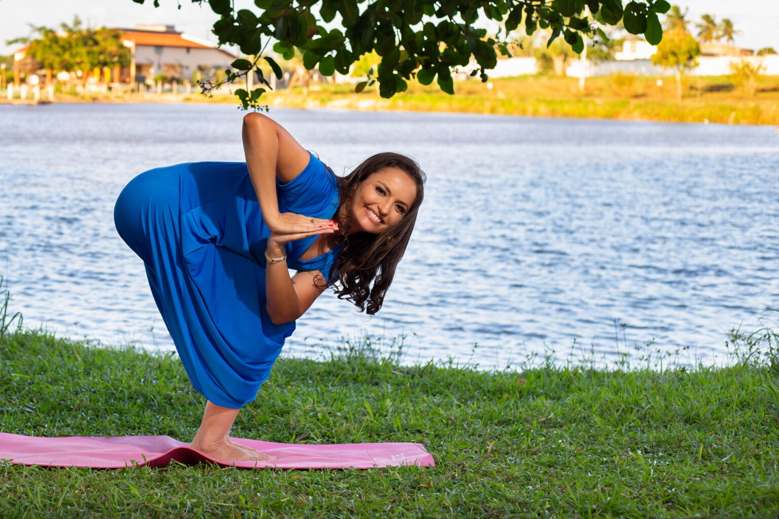 Yoga como aliado para manter o equilíbrio físico e emocional nas festas de fim de ano