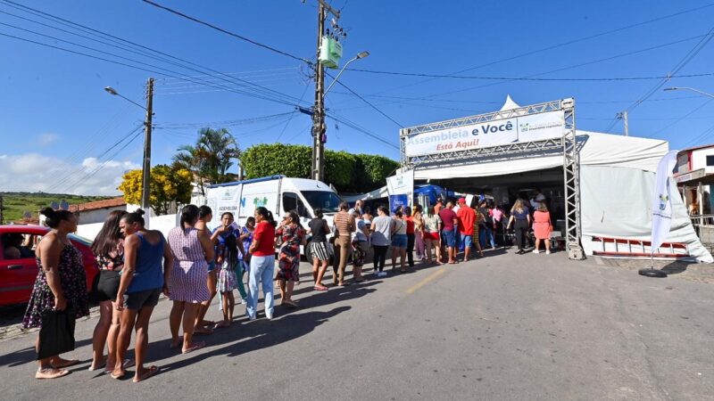 Projeto Assembleia e Você promove 6,5 mil atendimentos em Espírito Santo