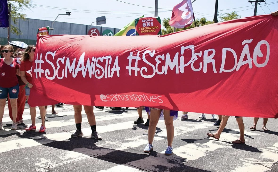 Fátima Bezerra e Cadu Xavier lideram ato contra anistia e PEC da impunidade em Natal