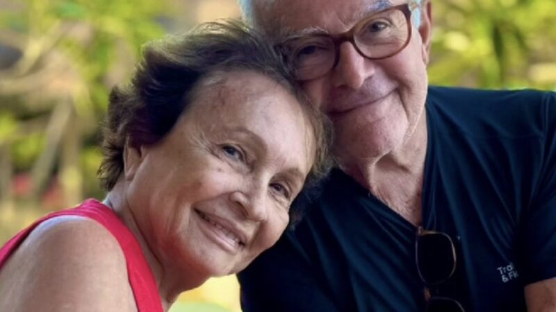 Morre em Natal a produtora cultural e fotógrafa Candinha Bezerra, aos 81 anos