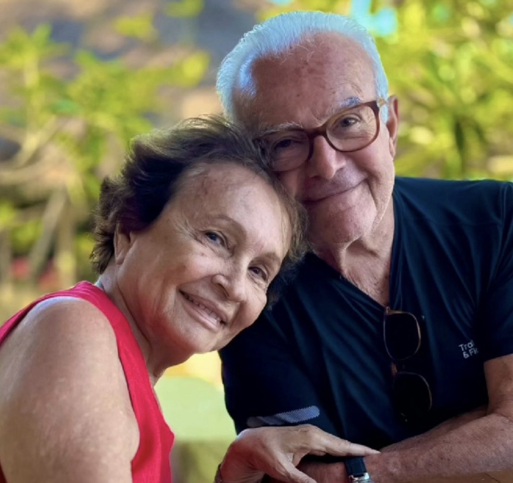 Morre em Natal a produtora cultural e fotógrafa Candinha Bezerra, aos 81 anos
