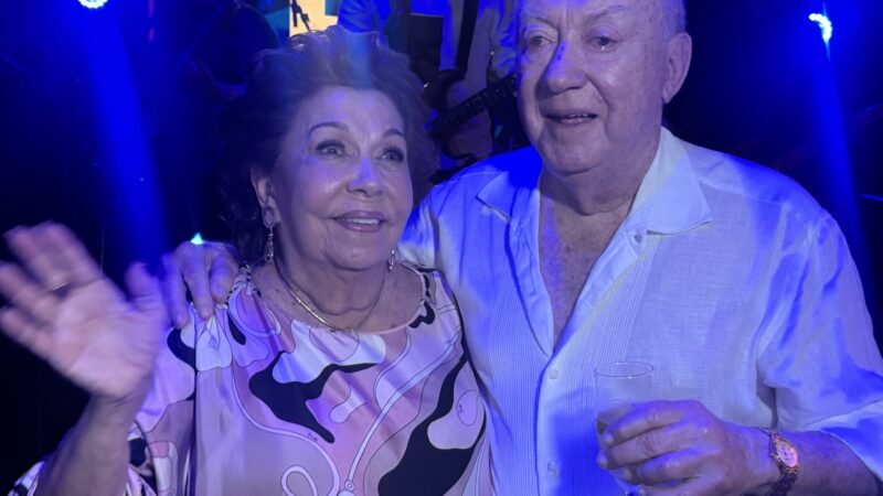 Aniversário de Denise Gaspar em Jacumã reúne nomes da política potiguar