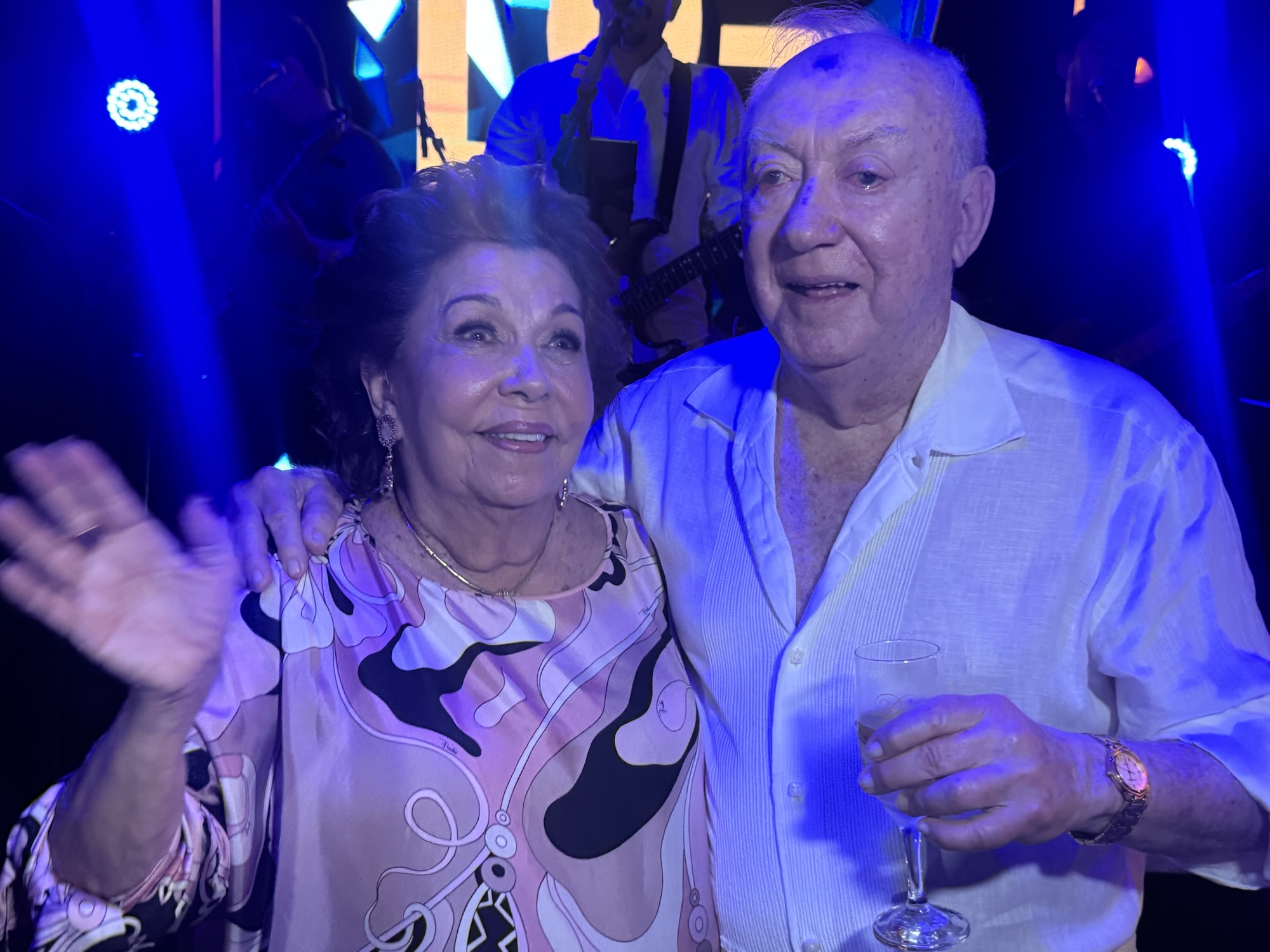 Aniversário de Denise Gaspar em Jacumã reúne nomes da política potiguar