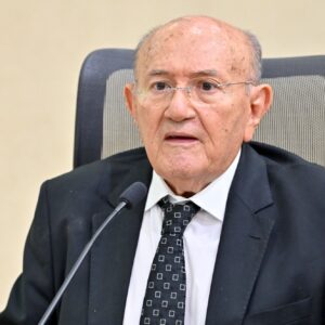 Após dias na UTI, deputado Vivaldo Costa recebe alta e segue recuperação em casa