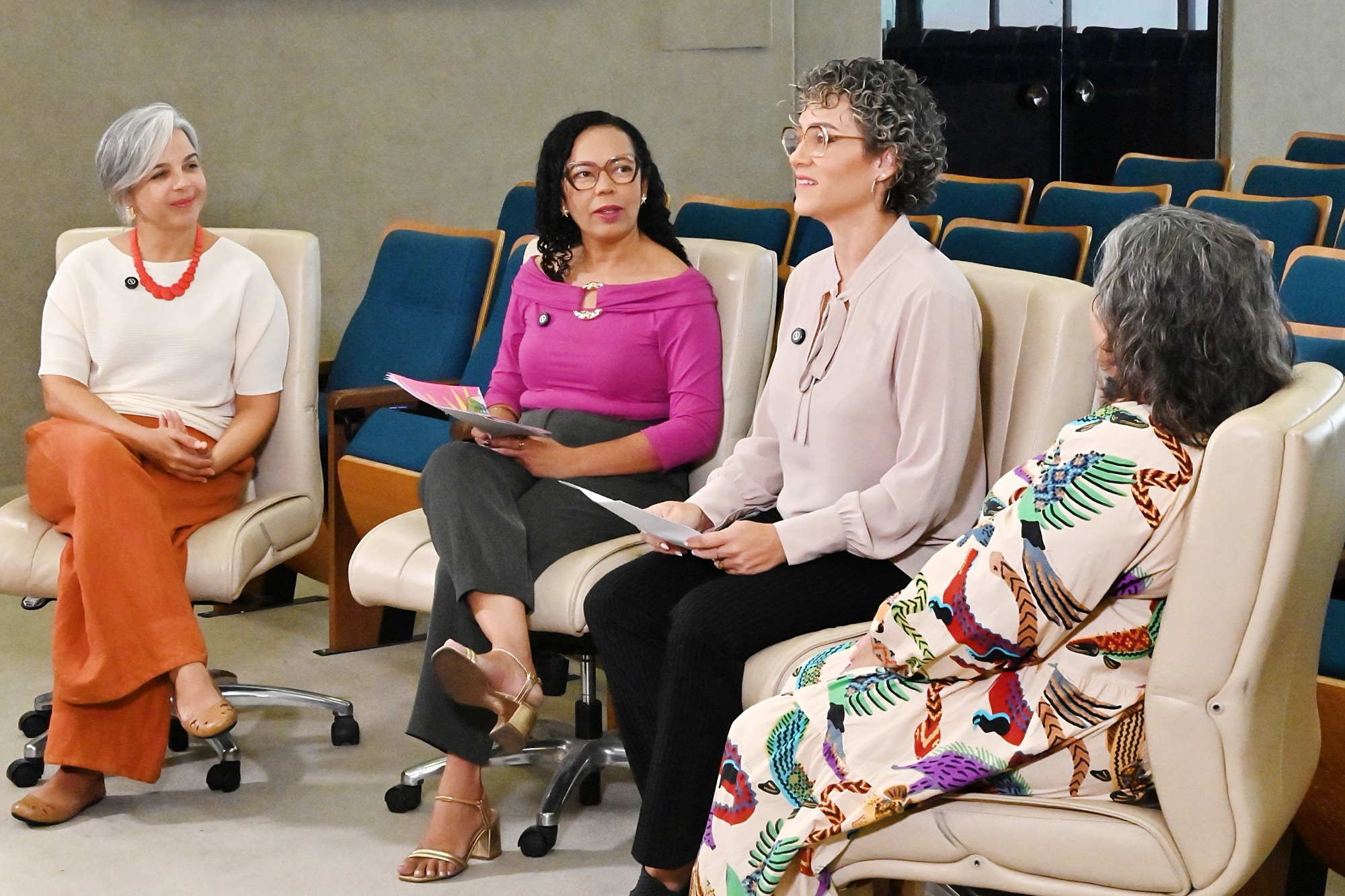 Programa “Entre Elas” presta homenagem a Titina Medeiros e destaca força feminina na cultura potiguar