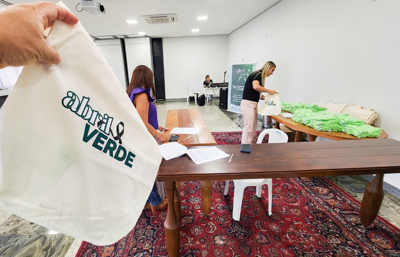 ALRN inicia “Abril Verde” com entrega de kits e programação voltada à saúde dos servidores