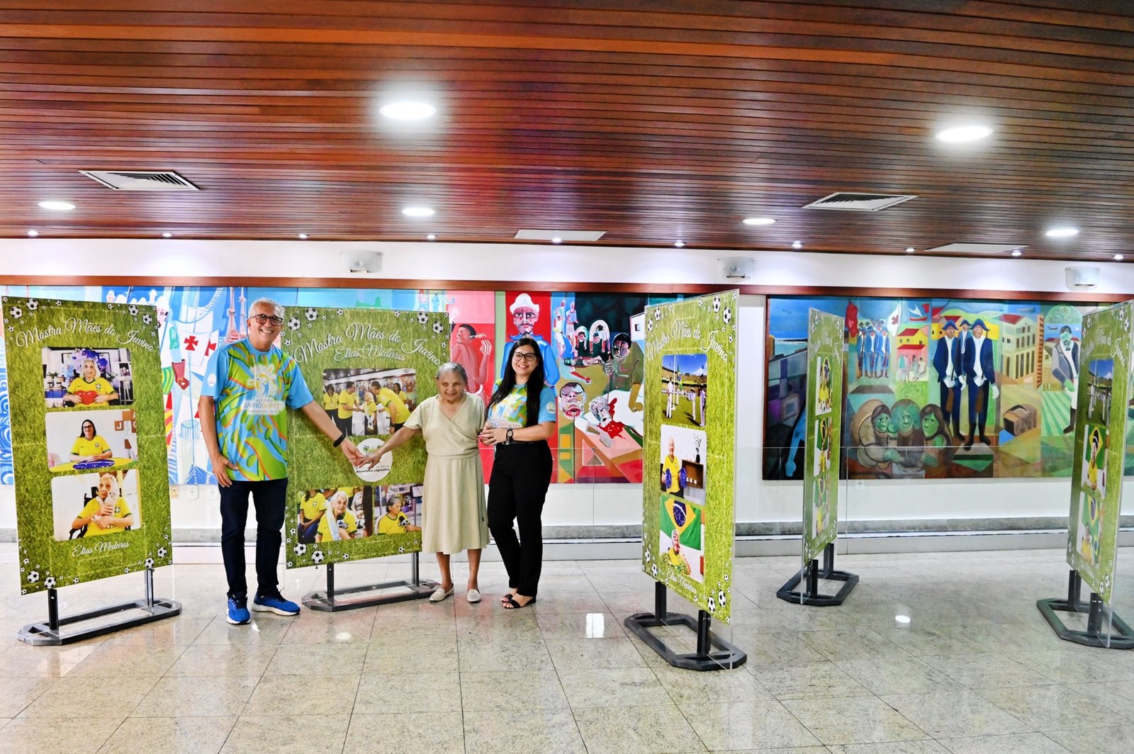 Arte que acolhe: exposição na Assembleia arrecada centenas de fraldas para o Juvino Barreto