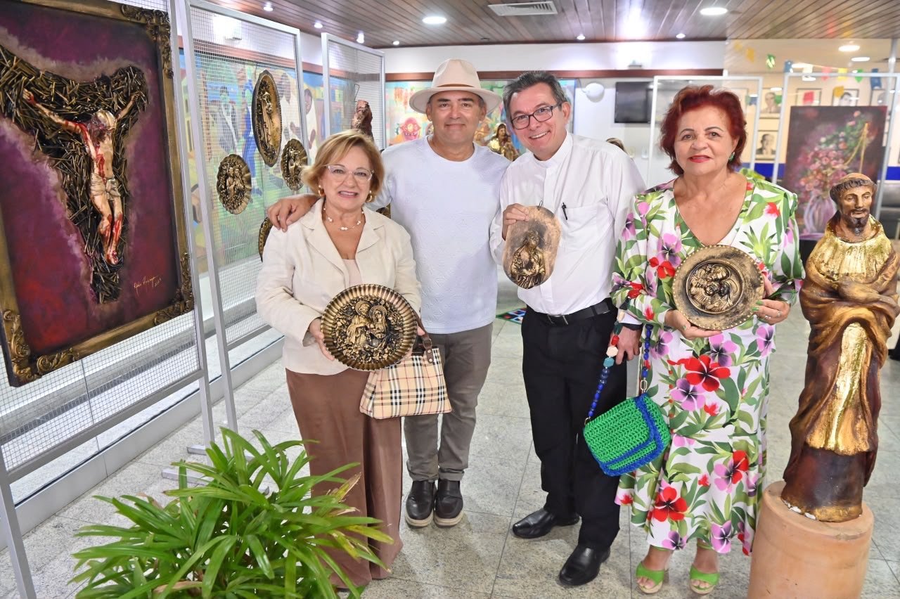 Arte sacra ganha espaço na Assembleia com exposição do artesão Aldo Rodrigues