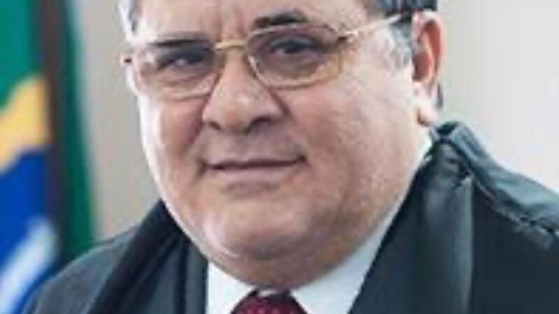 Turma de Direito da UFRN homenageará desembargador Virgílio Macêdo na colação de grau
