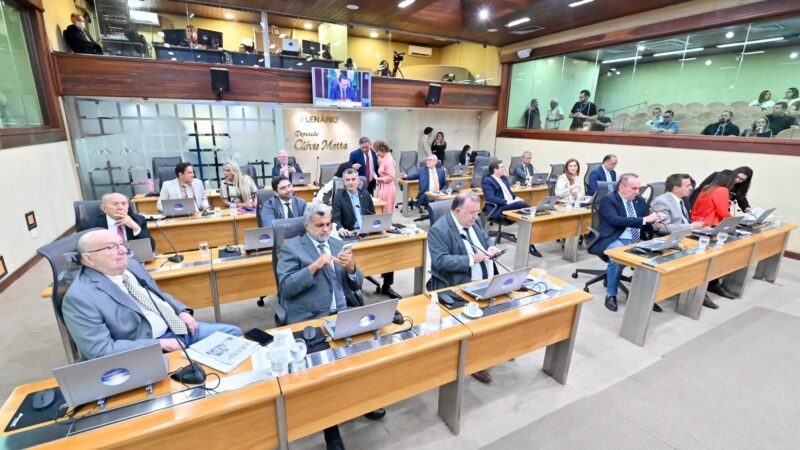 Plenário da ALRN debate feminicídio, infraestrutura e fortalecimento dos municípios